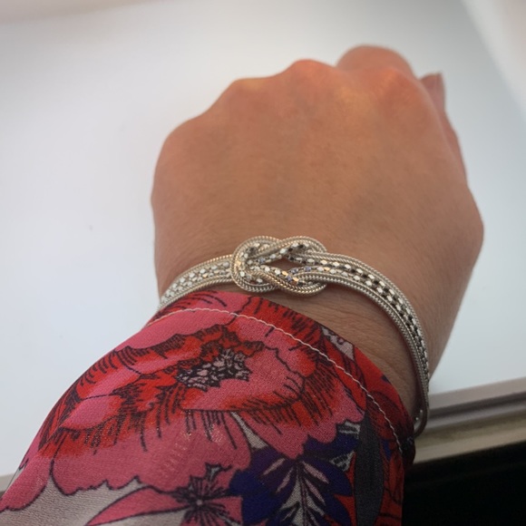 Sterling silver diamond cut multi link knot bracelet, 7”L, gently worn - Picture 2 of 7